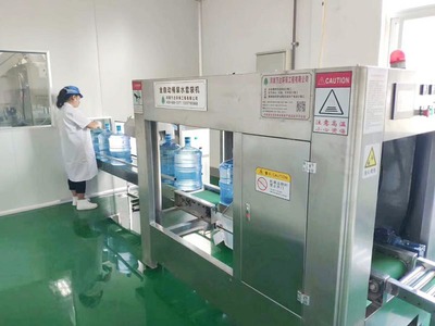 建桶装水厂需要什么设备,办什么证件?